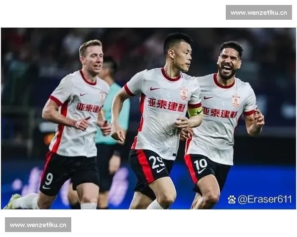 球队积分榜风云变幻折射联赛格局新走向深度解析竞争态势与排名逻辑 球队积分榜风云变幻折射联赛格局新走向深度解析竞争态势与排名逻辑